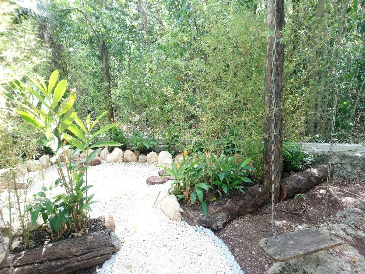 Casita Rustica En La Selva Hotell Cancún Eksteriør bilde