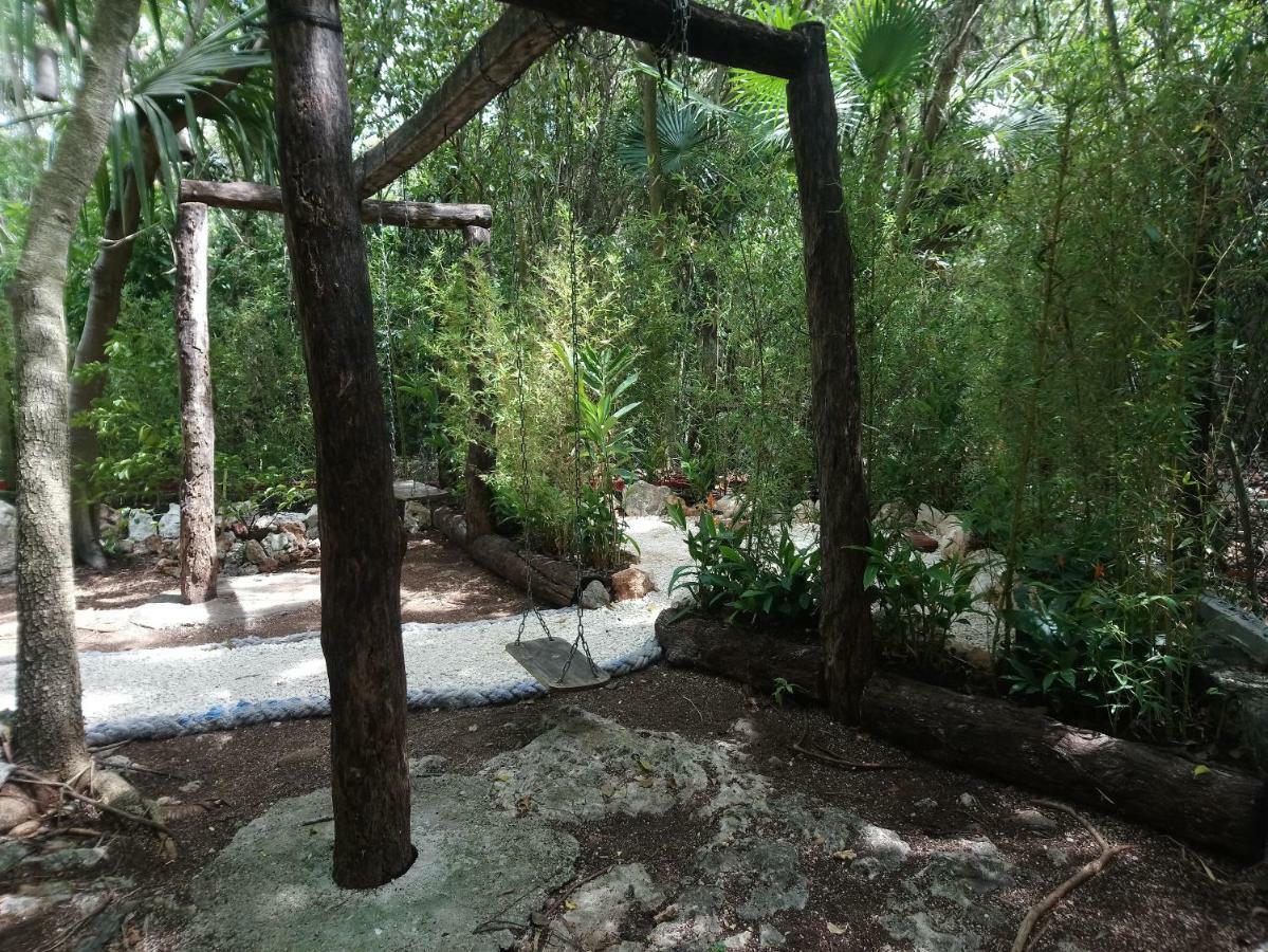 Casita Rustica En La Selva Hotell Cancún Eksteriør bilde